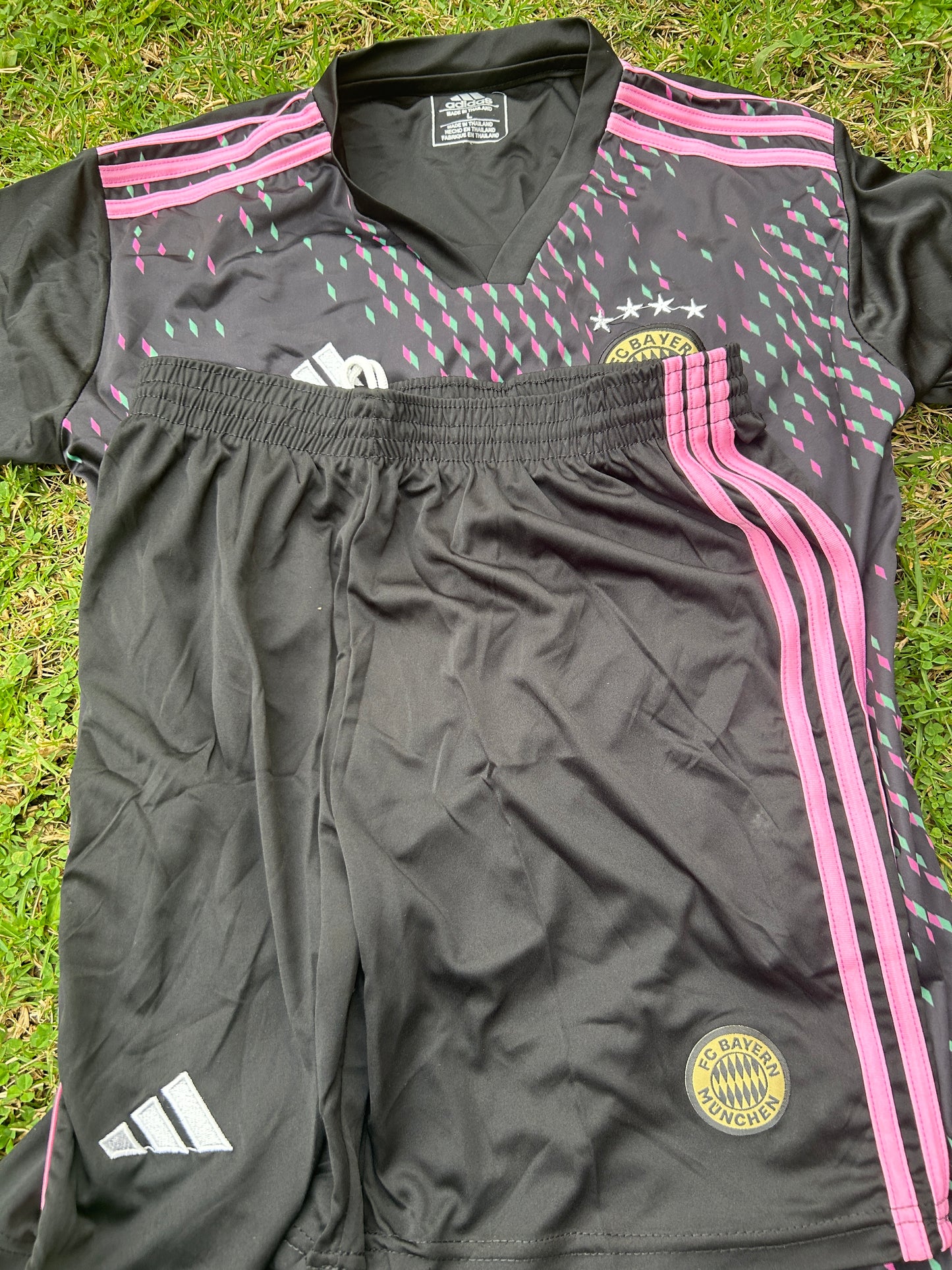 Bayern Munich soccer kit