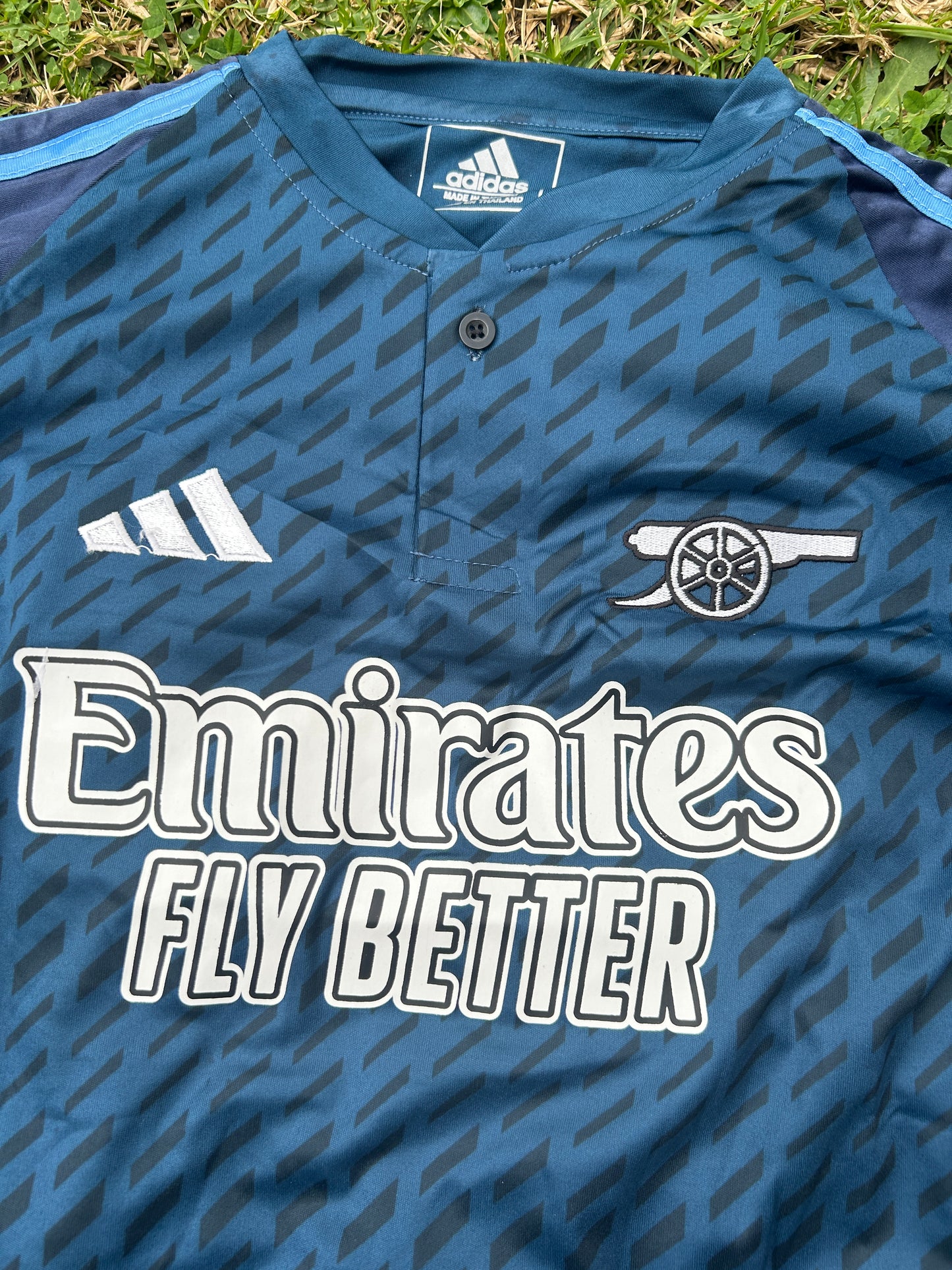 Arsenal soccer kit